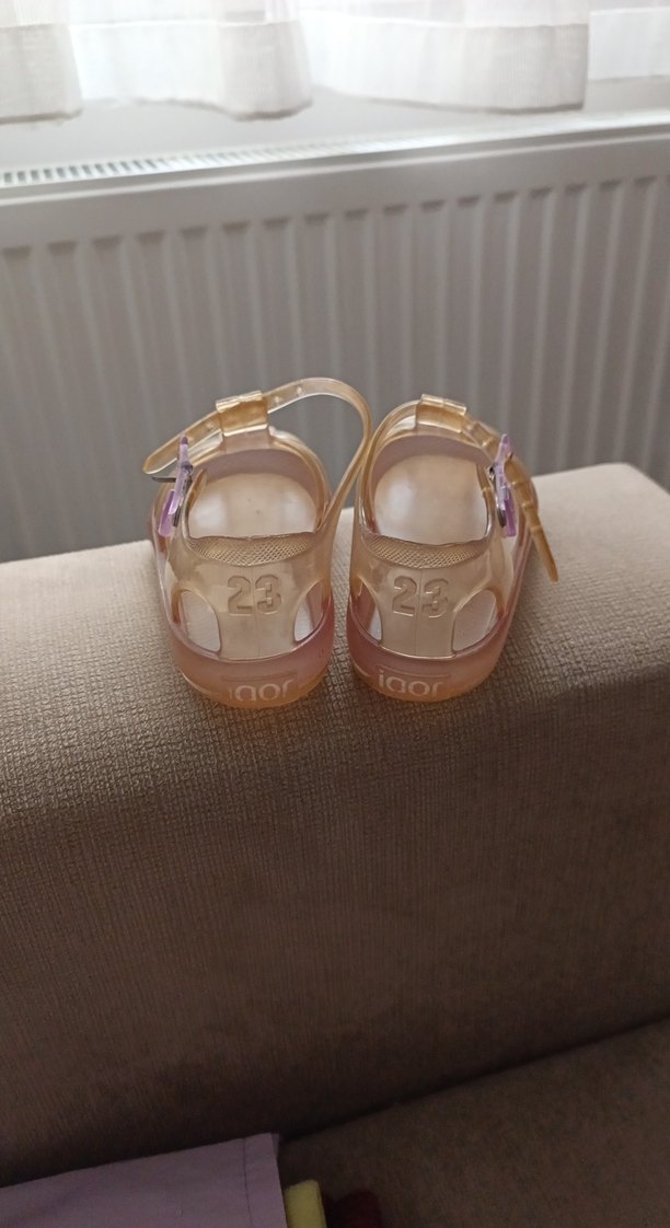 Kız Çocuk Bej Tokalı Sandalet - Görsel 2