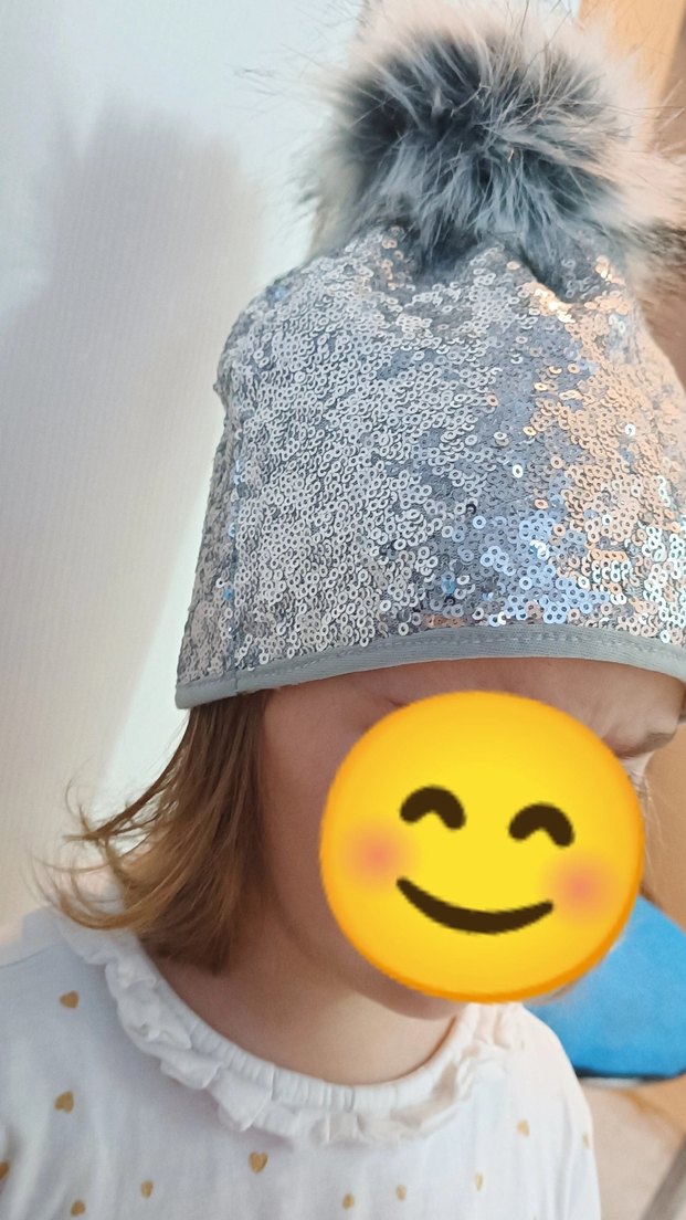 Gri Parlak Pullu Çocuk Bere - Görsel 2