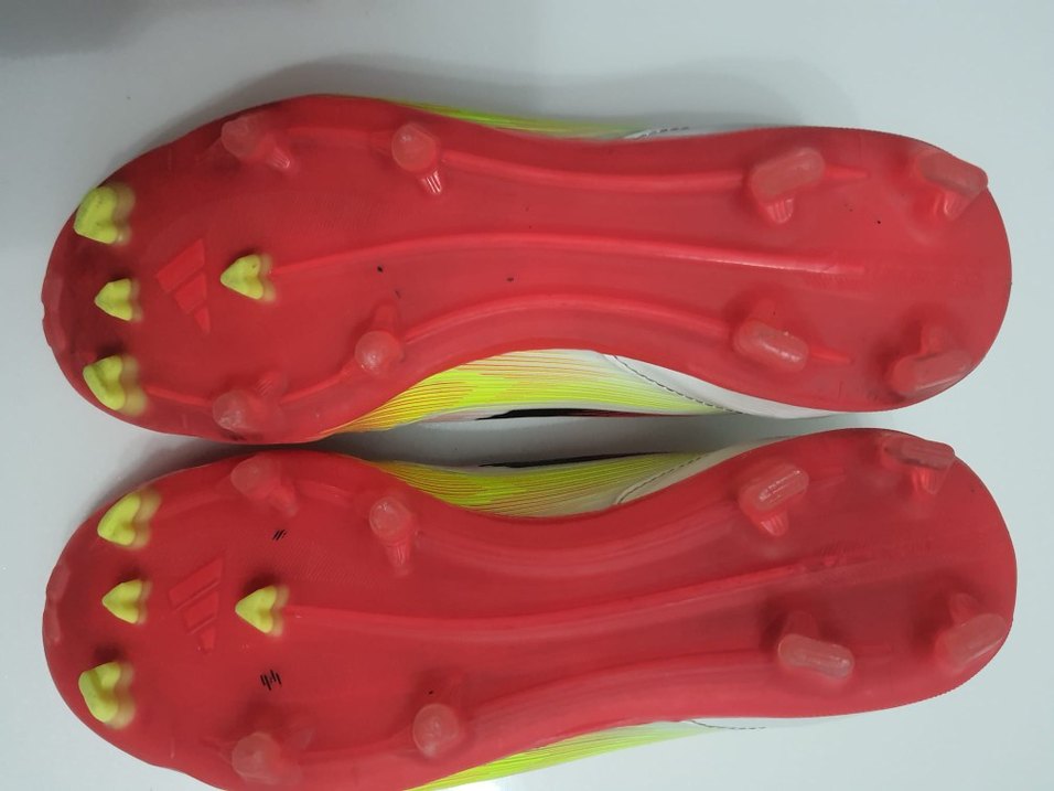 Kırmızı Elastik Bağcıklı Erkek Futbol Ayakkabısı - Görsel 3