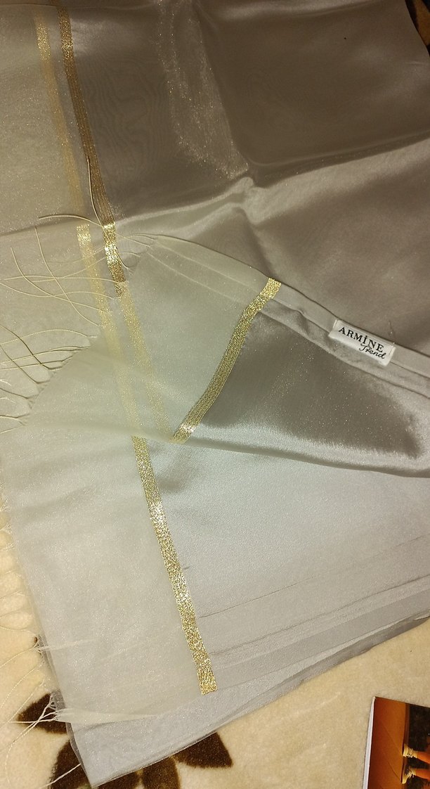 Gri Parlak Kadın Şal - Görsel 3