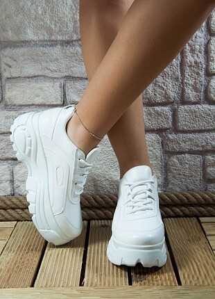 Beyaz Sneaker Yüksek Taban Spor Ayakkabı 