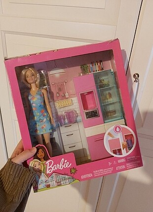 Barbie buzdolabi seti