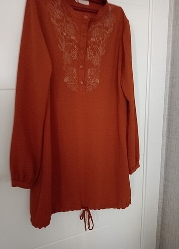 Tuğba Alesya Tunik