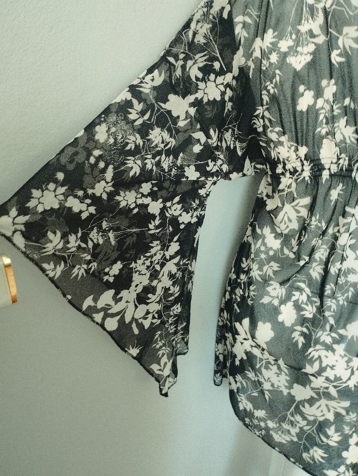 Gri Çiçek Desenli Bohem pareo - Görsel 3