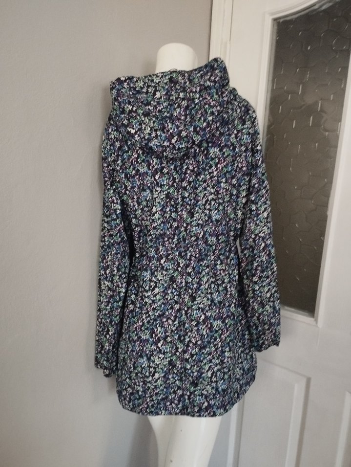 Düğmeli Çok Renkli Midi Kadın Yağmurluk - Görsel 3