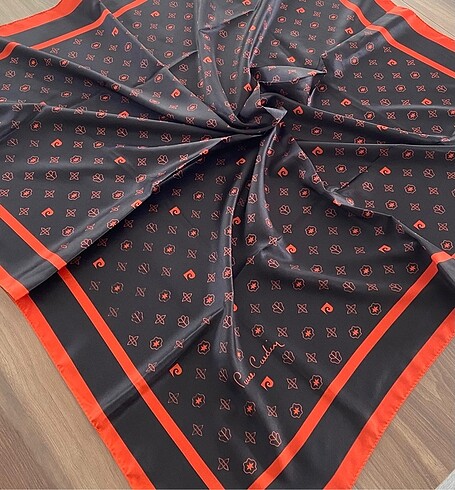 Pierre Cardin Twill eşarp