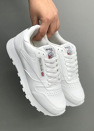 REEBOK CLASIC