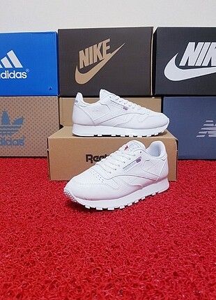 38 Beden REEBOK CLASIC