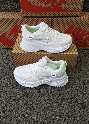 NIKE BEYAZ