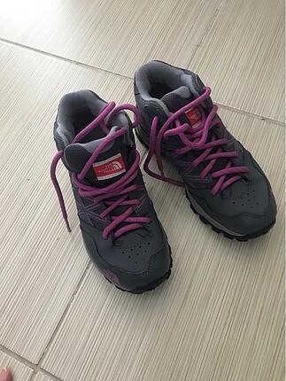 The North Face marka 35 numara bot