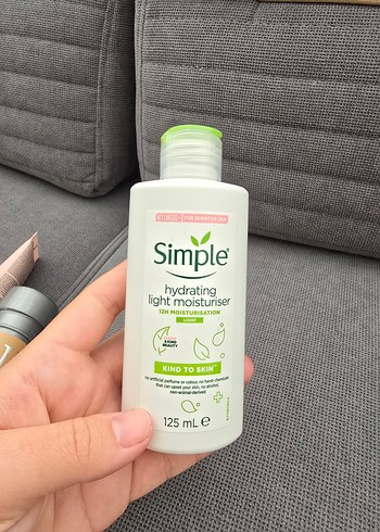 Simple Nemlendirici Hafif Krem 125 ml