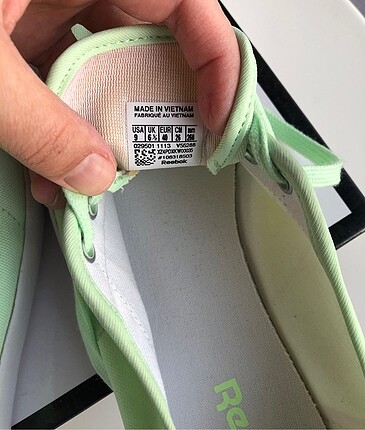39 Beden yeşil Renk Orjinal Reebok açık yeşil renk
