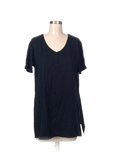 Diğer T-shirt %70 İndirimli.