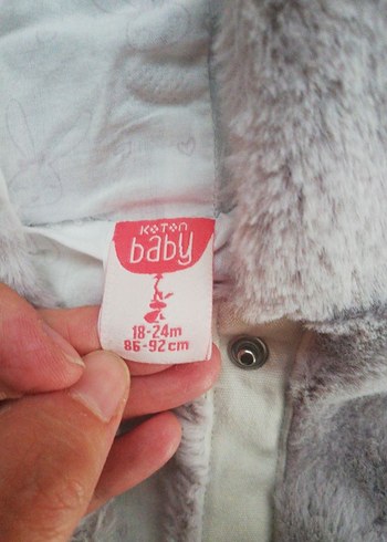 Kız Çocuk Gri Kürklü Kapüşonlu Yelek - Görsel 6