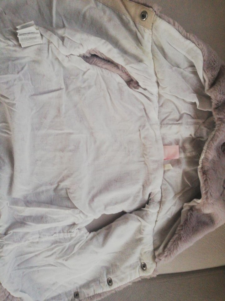 Kız Çocuk Gri Kürklü Kapüşonlu Yelek - Görsel 3