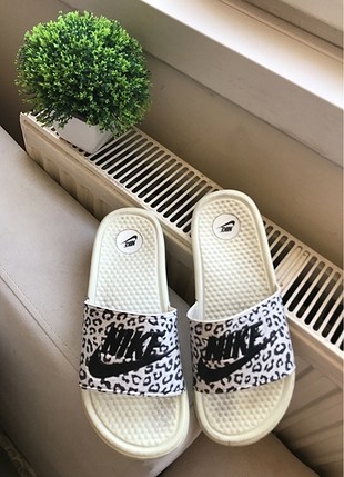 Nike terlik