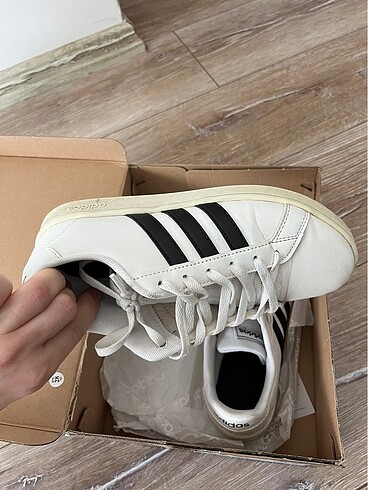 36 Beden beyaz Renk Adidas Spor Ayakkabı