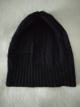 siyah şapka