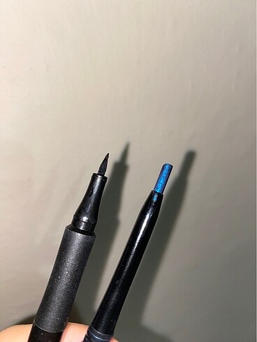 Avon Avon Eyeliner renkli simli göz kalemi