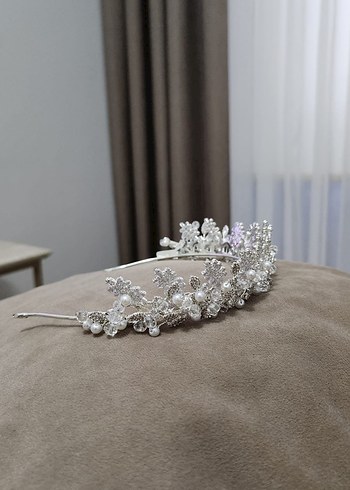 İnci ve Boncuk İşlemeli Beyaz Gelin Tacı - Görsel 2