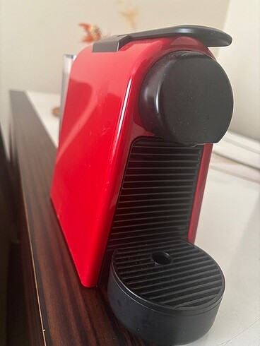 Nespresso essenza mini red