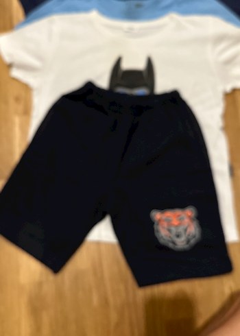 Erkek çocuk için 4 tişort 1 şort - Görsel 7