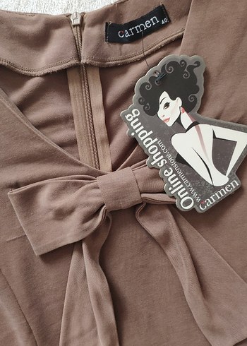 V Yaka Kısa Kollu Bej Midi Elbise - Görsel 3