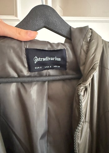 Stradivarius Haki Kadın Mont - Görsel 5