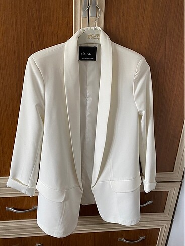 Beyaz blazer ceket