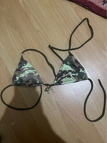 Bikini üstü