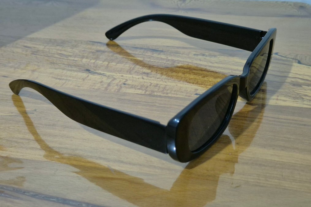 Siyah Minimalist Goth Kadın Güneş Gözlüğü - Görsel 2