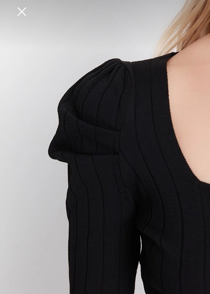 Siyah kare yaka büzgülü triko kazak - Görsel 2