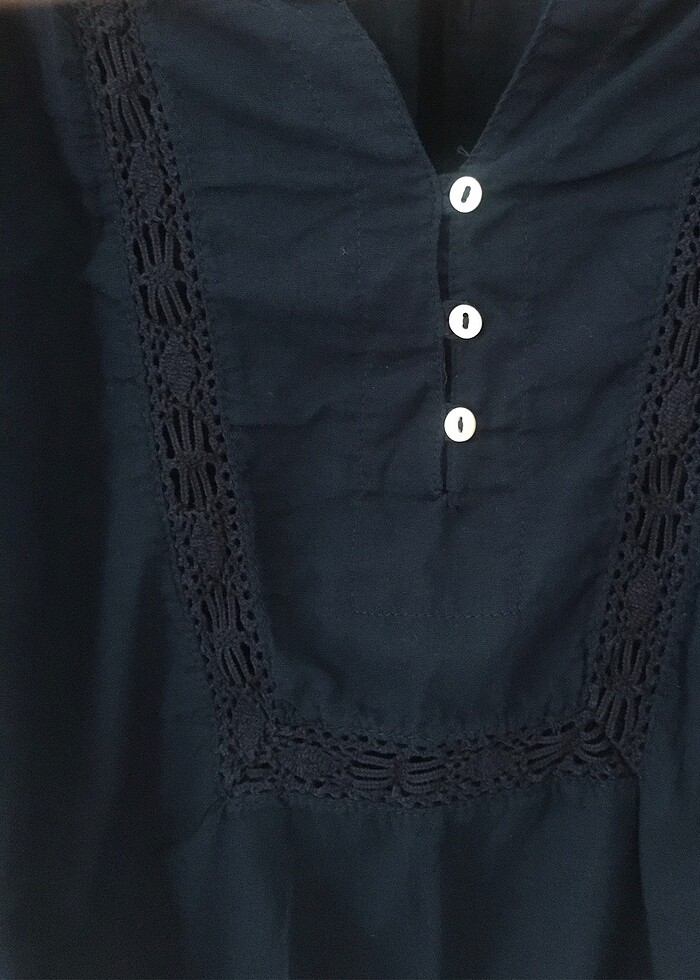 Lacivert düğmeli transparan detaylı bluz - Görsel 4