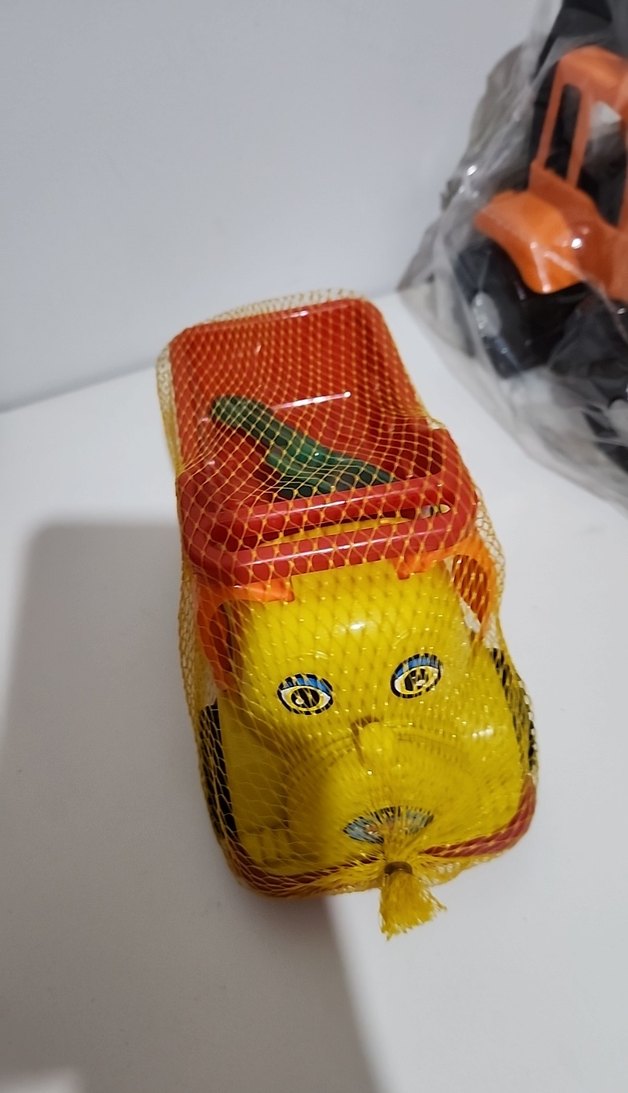 Sarı Renkli Oyuncak Araba - Görsel 2