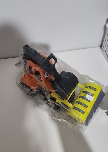 Turuncu Renkli Oyuncak Kepçe - Görsel 3