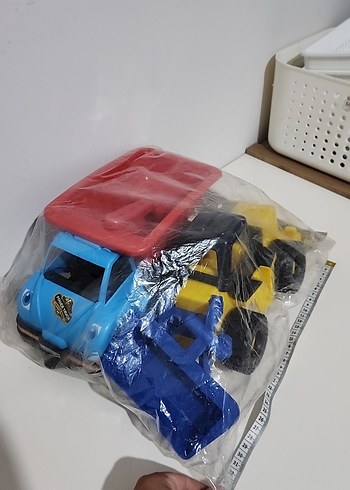 Renkli Plastik Oyuncak Kamyon Seti - Görsel 2