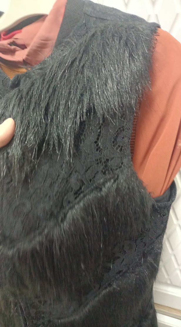 Kürk Detaylı Siyah Uzun Kadın Yelek - Görsel 3