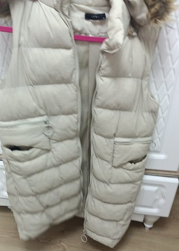 Kürk Detaylı Beyaz Kadın Şişme Yelek - Görsel 5