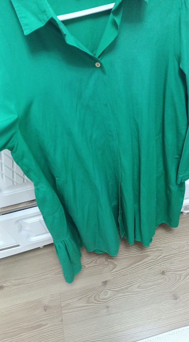 Yeşil Düğmeli Kadın Gömlek - Görsel 3