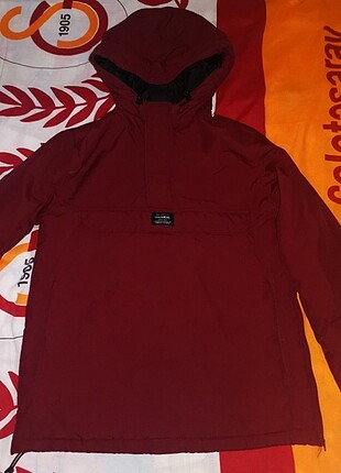Pull and Bear Kanguru Mont