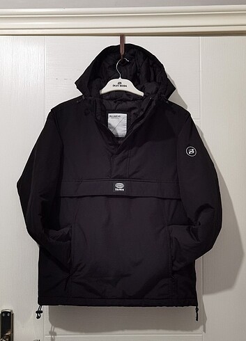 Pull and Bear Kanguru Mont 