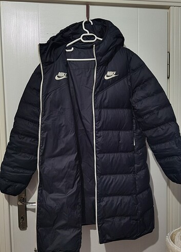 Nike Çift Taraflı Kaz Tüyü Mont 