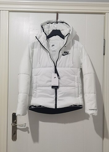 xs Beden Nike Sıfır Etiketli Therma Fit Mont