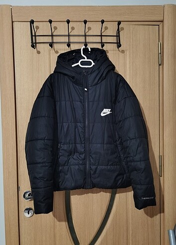 m Beden Nike Therma Fit Mont