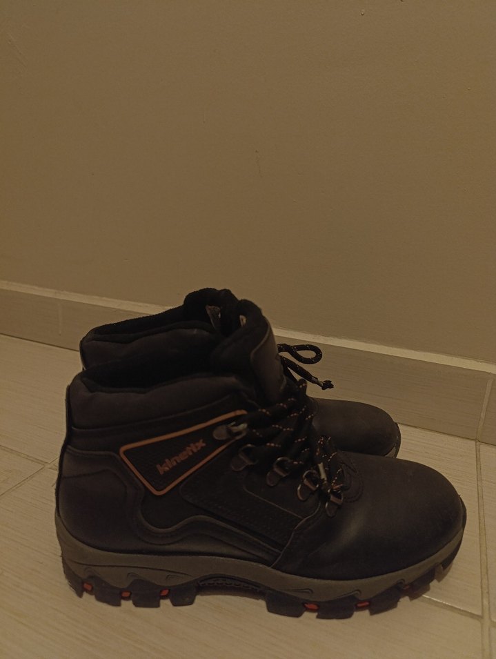 erkek çocuk bot - Görsel 2