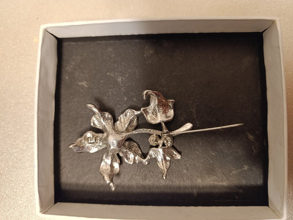 Pembe Çiçekli Payetli Broş - Görsel 4