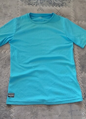 decathlon uv deniz tshirtü