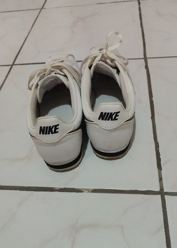 Beyaz Nike erkek Spor Ayakkabı - Görsel 3