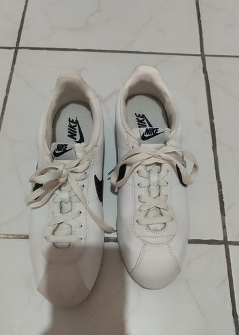 Beyaz Nike erkek Spor Ayakkabı - Görsel 2