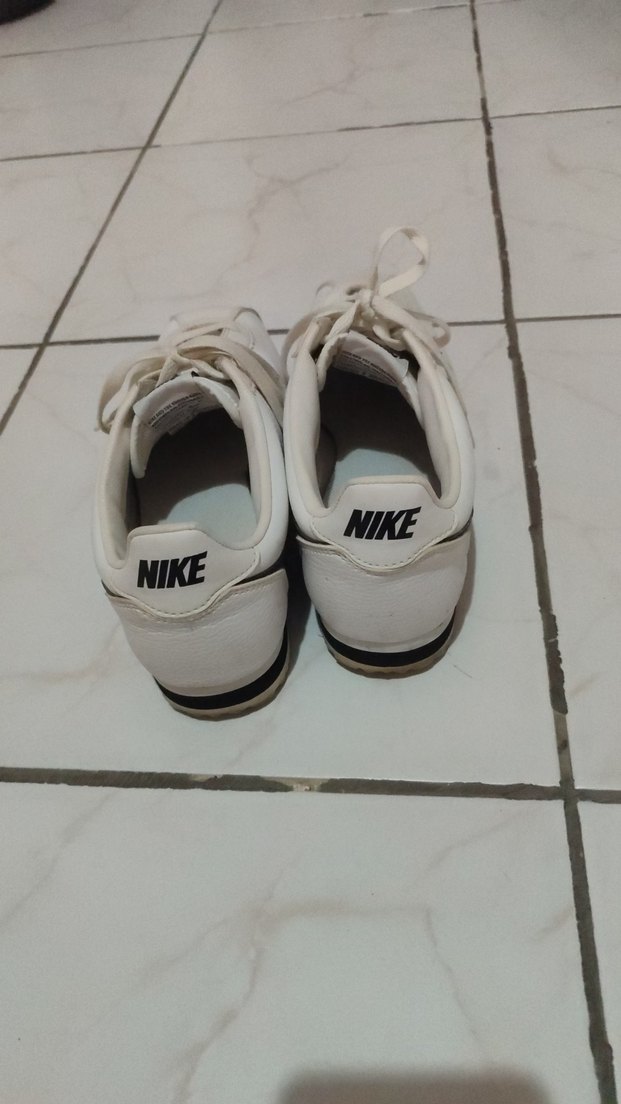 Beyaz Nike erkek Spor Ayakkabı - Görsel 3